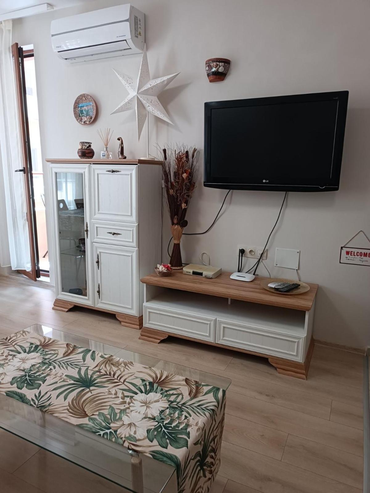 Megi Luxury Apartments Pomorie Exterior photo